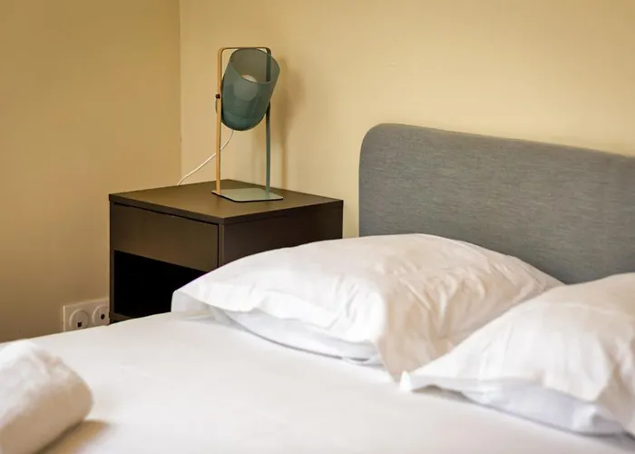 L'oiseau Blanc Un Petit Nid Proche De La Gare ! Appartement *